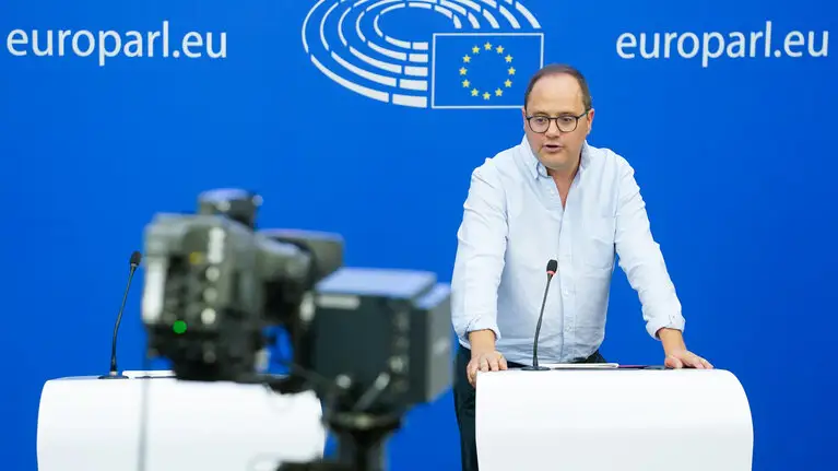C&eacute;sar Luena en el Parlamento Europeo