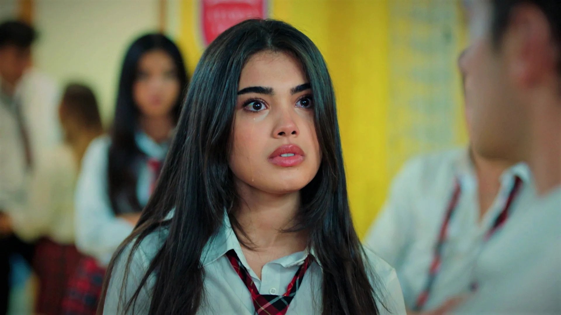 S&uuml;sen, hundida al descubrir que &Ouml;mer le ha mentido y que cen&oacute; con&hellip;&iexcl;Leyla! 