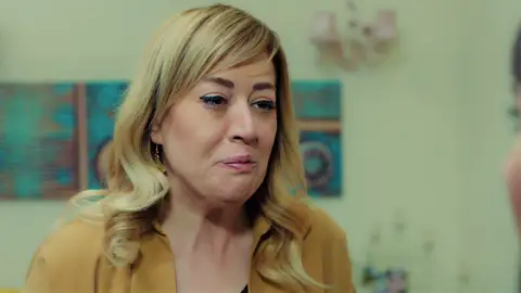 Zeynep, muy decepcionada con su madre por haberle ocultado la verdad… ¡No quiere volver a verla! Zeynep, muy decepcionada con su madre por haberle ocultado la verdad… ¡No quiere volver a verla!