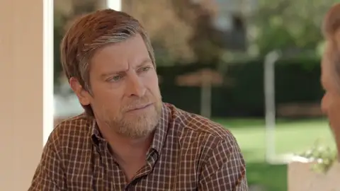 Marcelino le planta cara a Vicente: “Has dado con la horma de tu zapato” Marcelino le planta cara a Vicente: “Has dado con la horma de tu zapato”