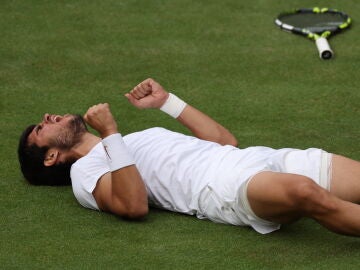 Alcaraz, sobre la hierba de Wimbledon tras ganar a Djokovic