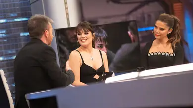 El pequeño lapsus de Adriana Ugarte con Andrés Calamaro... ¡que también repitió con Mónica Naranjo! El pequeño lapsus de Adriana Ugarte con Andrés Calamaro... ¡que también repitió con Mónica Naranjo!