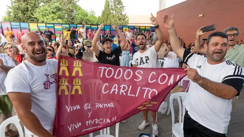 Vecinos de El Palmar celebran la victoria de Alcaraz Vecinos de El Palmar celebran la victoria de Alcaraz