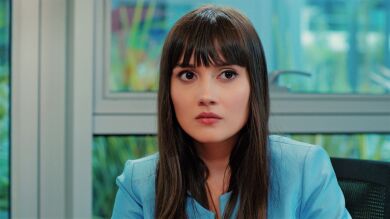 Elif busca hacer daño a Zeynep: Le cuenta la relación pasada de Alihan con la mujer que acaba de contratar