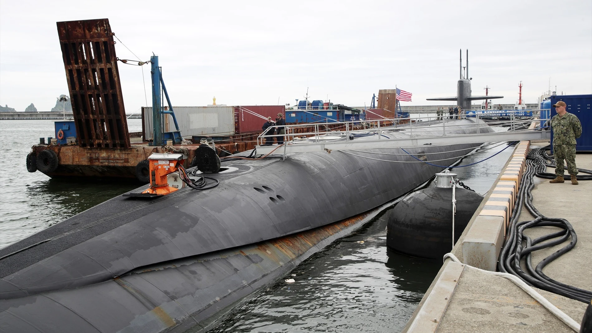 El submarino nuclear atracado en Busan