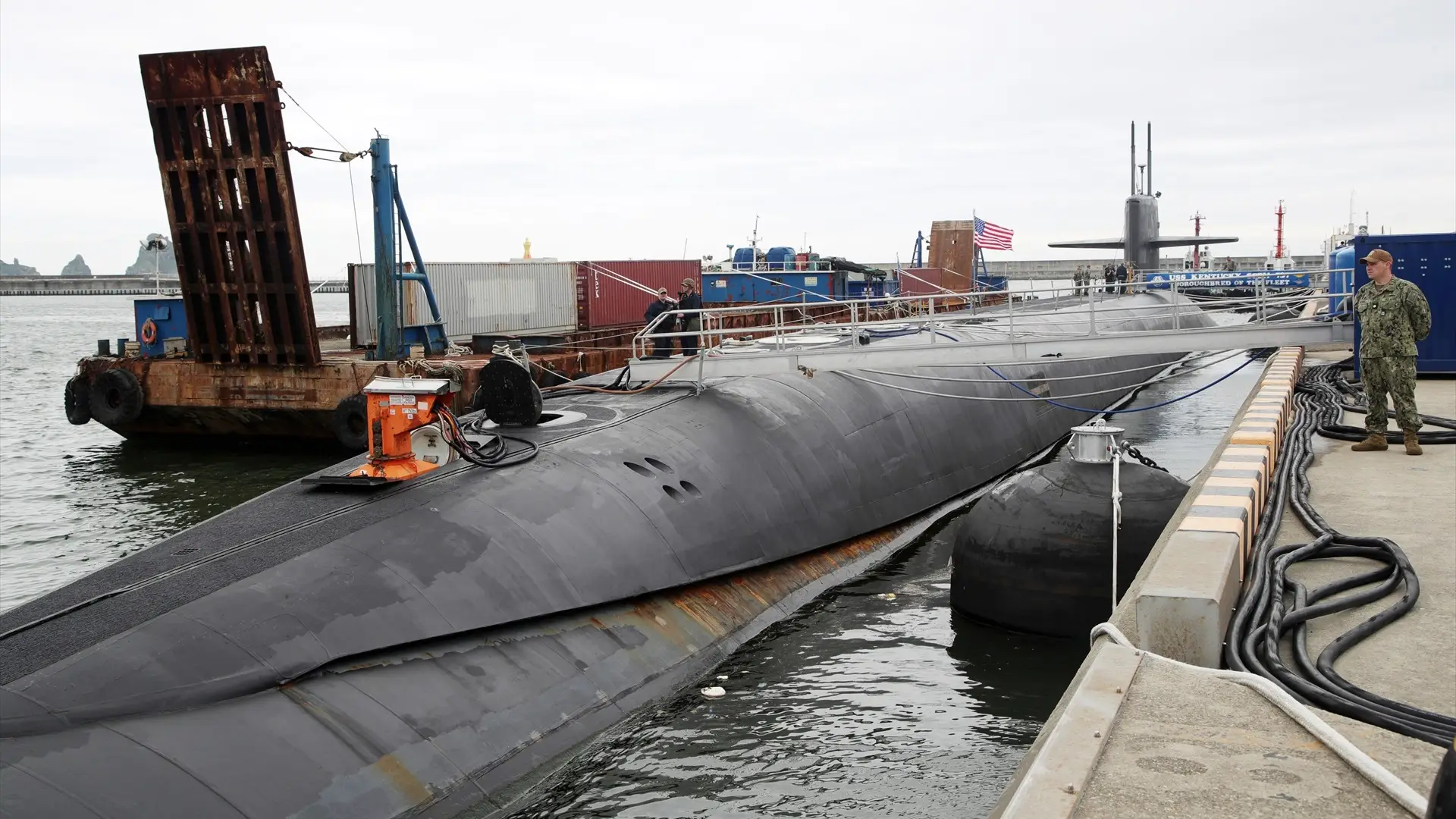 El submarino nuclear atracado en Busan El submarino nuclear atracado en Busan