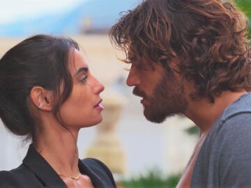 "&iquest;Te da miedo sucumbir a mis encantos?": 'Violeta como el mar', mi&eacute;rcoles, gran estreno en Antena 3