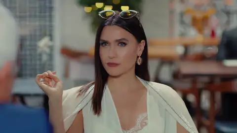 Ender sale ilesa de la acusación de Halit… ¡Le cuenta que donó el dinero que saco del banco a una buena obra! Ender sale ilesa de la acusación de Halit… ¡Le cuenta que donó el dinero que saco del banco a una buena obra!