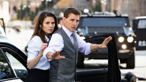 Tom Cruise y Hayley Atwell en 'Misión Imposible: Sentencia Mortal Parte 1'