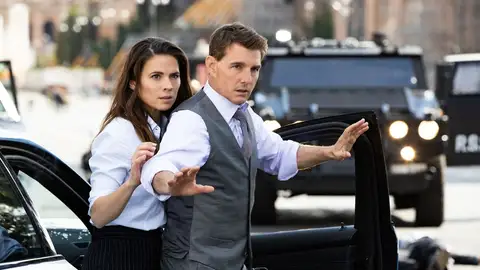 Tom Cruise y Hayley Atwell en 'Misión Imposible: Sentencia Mortal Parte 1' Tom Cruise y Hayley Atwell en 'Misión Imposible: Sentencia Mortal Parte 1'