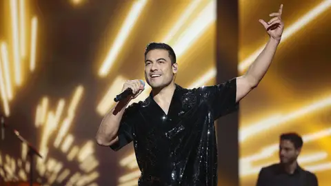 La actuación estelar de Carlos Rivera cantando ‘Alguien me espera en Madrid’ en la gran Final La actuación estelar de Carlos Rivera cantando ‘Alguien me espera en Madrid’ en la gran Final