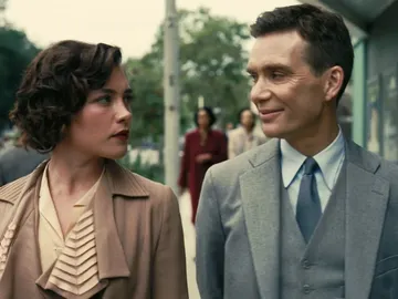 Florence Pugh y Cillian Murphy en 'Oppenheimer' Florence Pugh y Cillian Murphy en 'Oppenheimer'