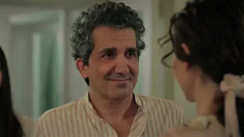 Orhan y Gönül se reconcilian mientras Şengül está convencida de que su exmarido volverá con ella Orhan y Gönül se reconcilian mientras Şengül está convencida de que su exmarido volverá con ella