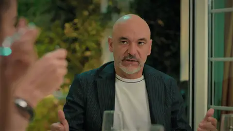 En el próximo capítulo de 'Hermanos': Sarp pide a su padre que eche a Ömer del colegio... ¿lo conseguirá? En el próximo capítulo de 'Hermanos': Sarp pide a su padre que eche a Ömer del colegio... ¿lo conseguirá?