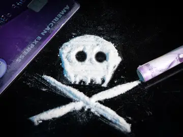 Abuso del alcohol y la cocaína Abuso del alcohol y la cocaína
