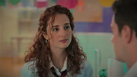 Leyla sorprendida con la actitud de Ömer: "¿Has intentado darle celos a Süsen conmigo?" Leyla sorprendida con la actitud de Ömer: "¿Has intentado darle celos a Süsen conmigo?"