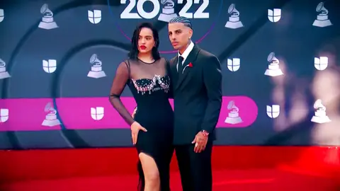 La canción que Rosalía ha vuelto a cantar tras su supuesta ruptura con Rauw Alejandro La canción que Rosalía ha vuelto a cantar tras su supuesta ruptura con Rauw Alejandro