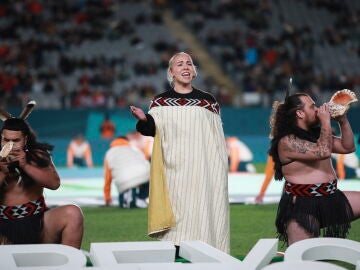 Se realiza una ceremonia maorí antes del partido de fútbol del grupo C de la Copa Mundial Femenino de la FIFA entre España y Zambia