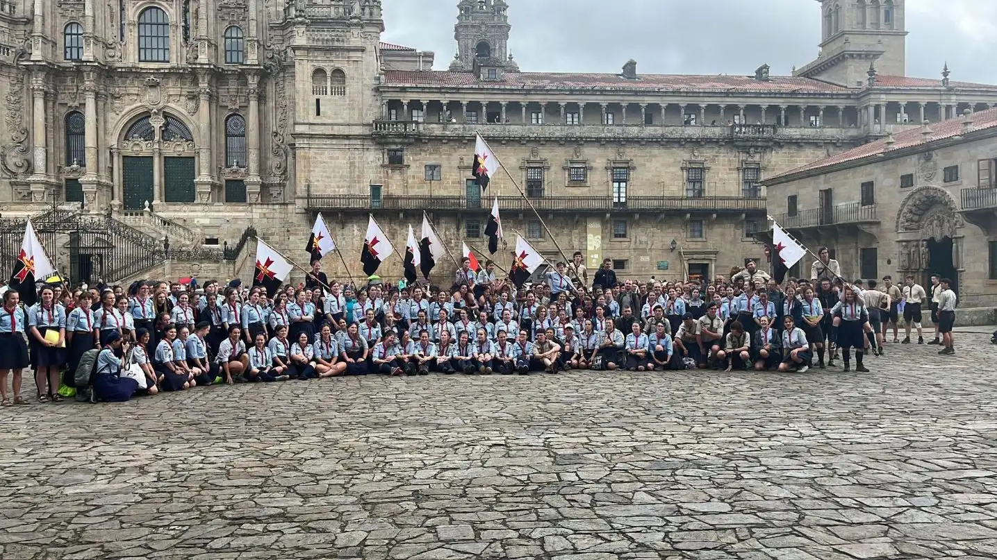 J&oacute;venes feligreses en Santiago de Compostela
