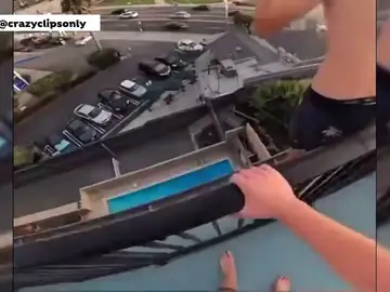 'Balconing' en primera persona 'Balconing' en primera persona