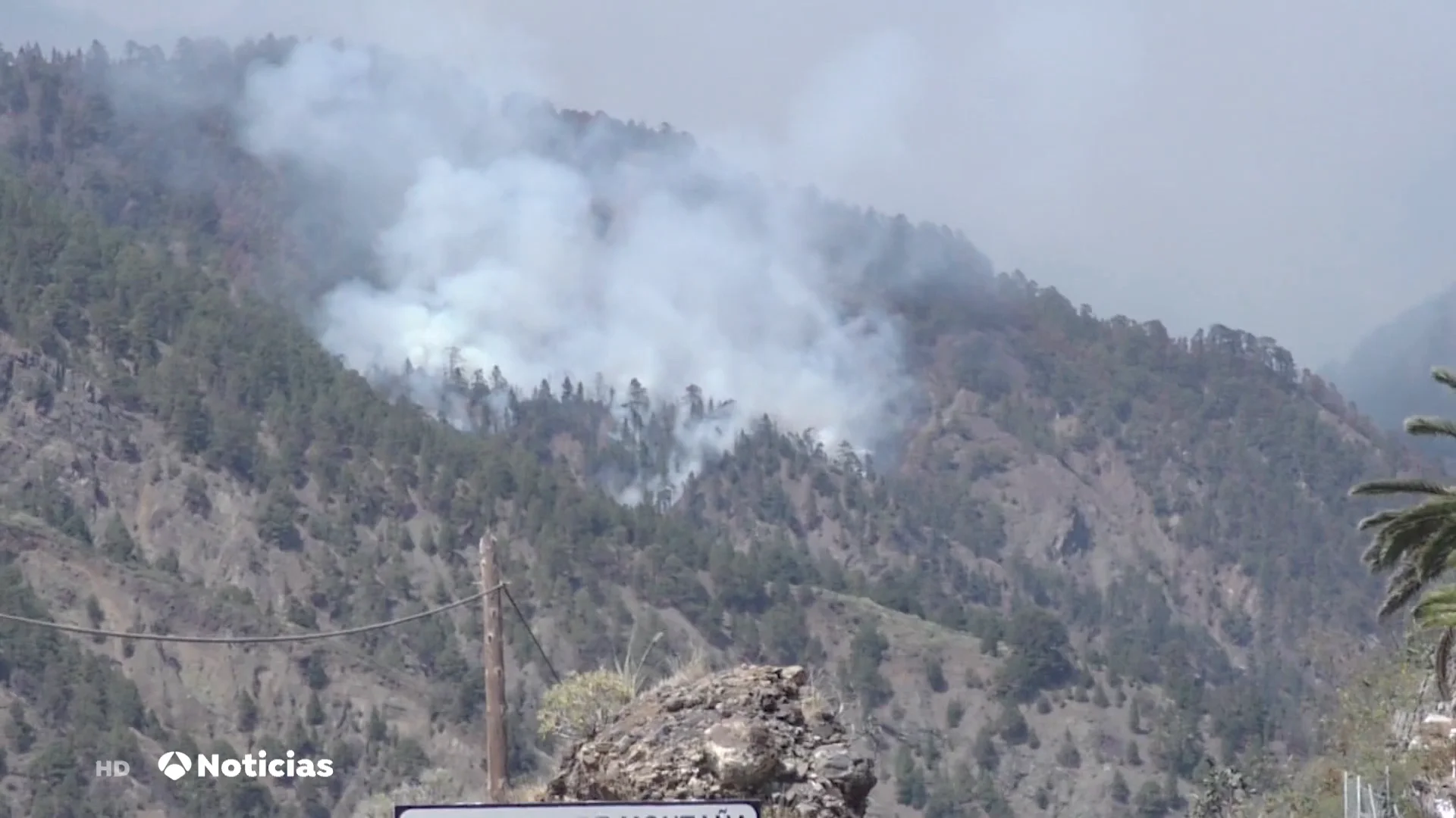 Se reactiva el incendio de La Palma en el Parque Nacional de la Caldera de Taburiente