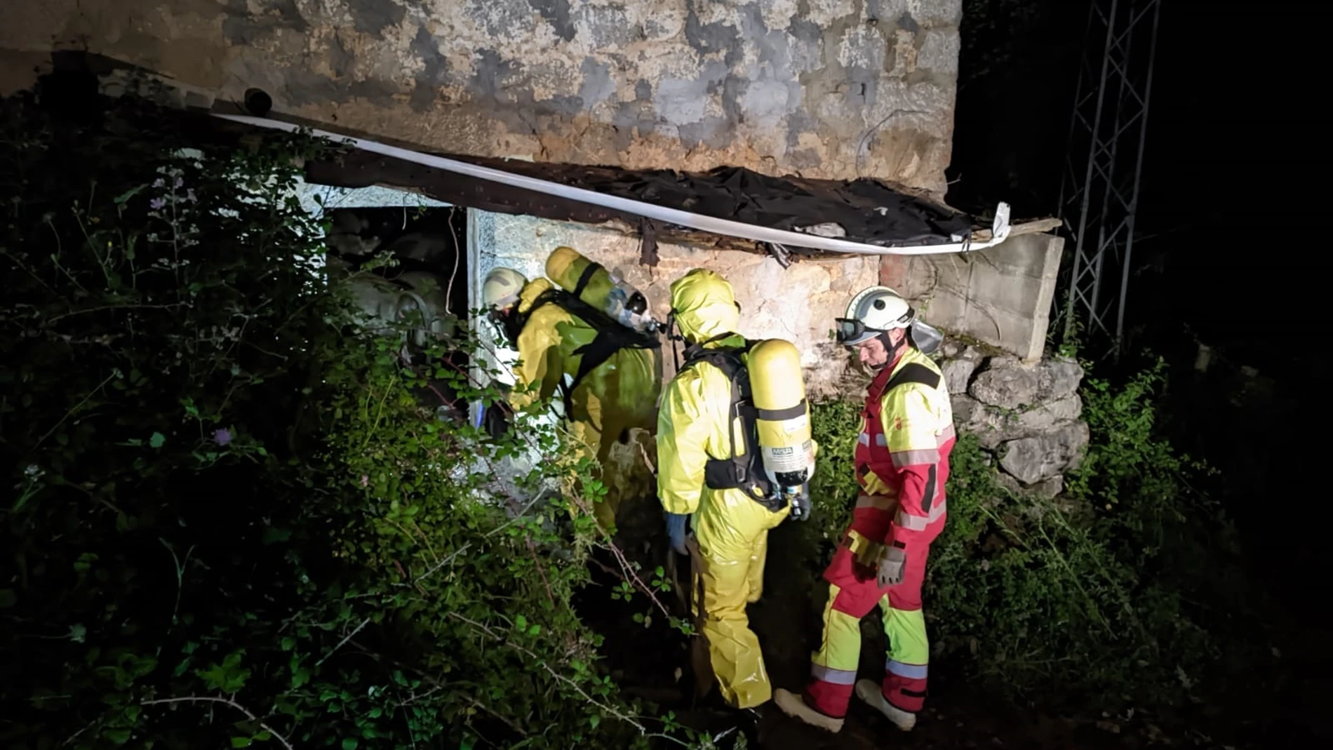Encuentran más de 30 vacas muertas y con signos de violencia encerradas en una cabaña de Cantabria