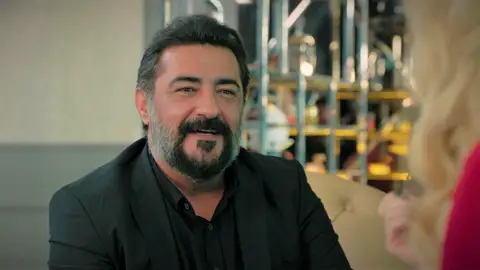 Akif le pide trabajo a Nebahat: “Seré tu asistente de confianza” Akif le pide trabajo a Nebahat: “Seré tu asistente de confianza”