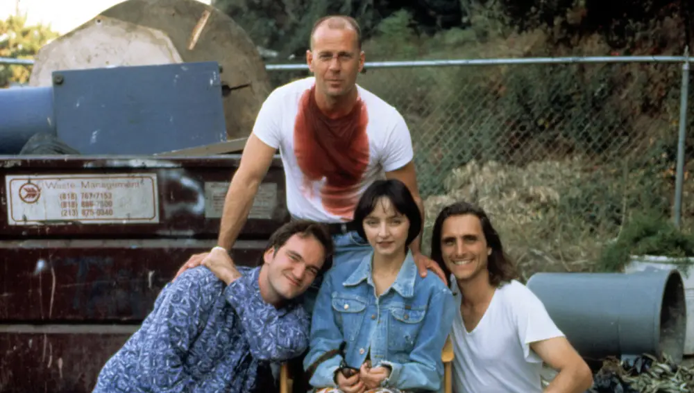 Quentin Tarantino, Bruce Willis, Maria de Medeiros y Lawrence Bender en el rodaje de 'Pulp Fiction'