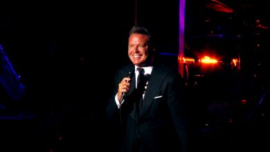 Un hombre se hace pasar por Luis Miguel y estafa 10.000 euros a una mujer de 73 años