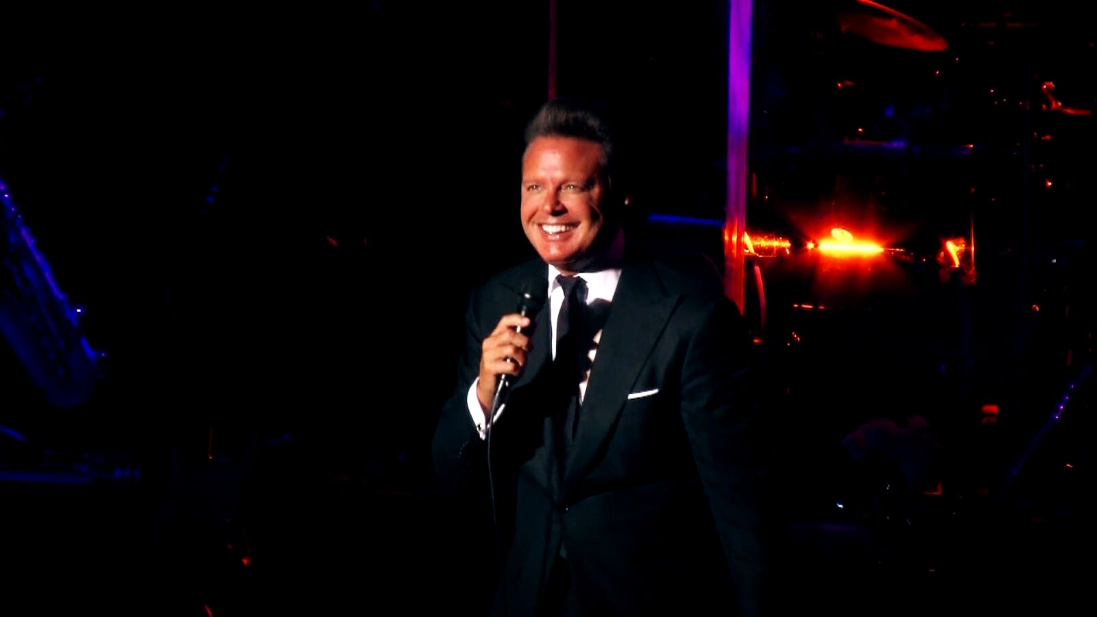 Luis Miguel arranca su gira argentina rodeado de sus fans más exclusivos, pero sin Paloma Cuevas ni Michelle Salas