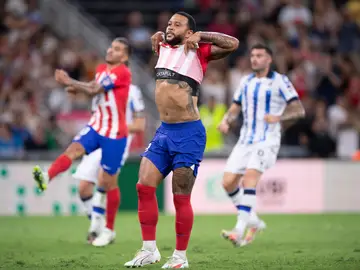Memphis Depay, tras chutar el penalti a lo Panenka Memphis Depay, tras chutar el penalti a lo Panenka