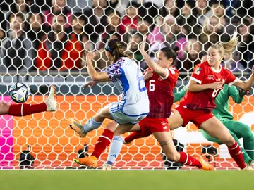 La española Aitana Bonmati realiza un disparo durante el partido de octavos de final de la Copa Mundial Femenina de la FIFA 2023 La española Aitana Bonmati realiza un disparo durante el partido de octavos de final de la Copa Mundial Femenina de la FIFA 2023