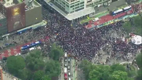 Miles de personas convocadas por Kai Cenat Miles de personas convocadas por Kai Cenat