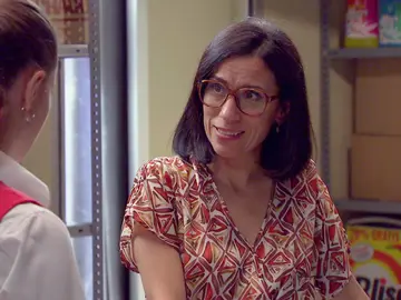 Las palabras de Gala llenan de inquietud a Manolita: ¿está dispuesta a retomar sus estudios? Las palabras de Gala llenan de inquietud a Manolita: ¿está dispuesta a retomar sus estudios?