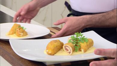 Receta de rollitos de pollo cachopo con salsa de queso cheddar