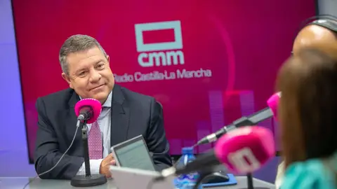 El presidente de Castilla-La Mancha, Emiliano García-Page, durante la entrevista realizada en Radio Castilla-La Mancha