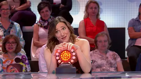 Abril Zamora arrasa en su debut pese a su timidez: “Me está dando muchísima vergüenza” Abril Zamora arrasa en su debut pese a su timidez: “Me está dando muchísima vergüenza”