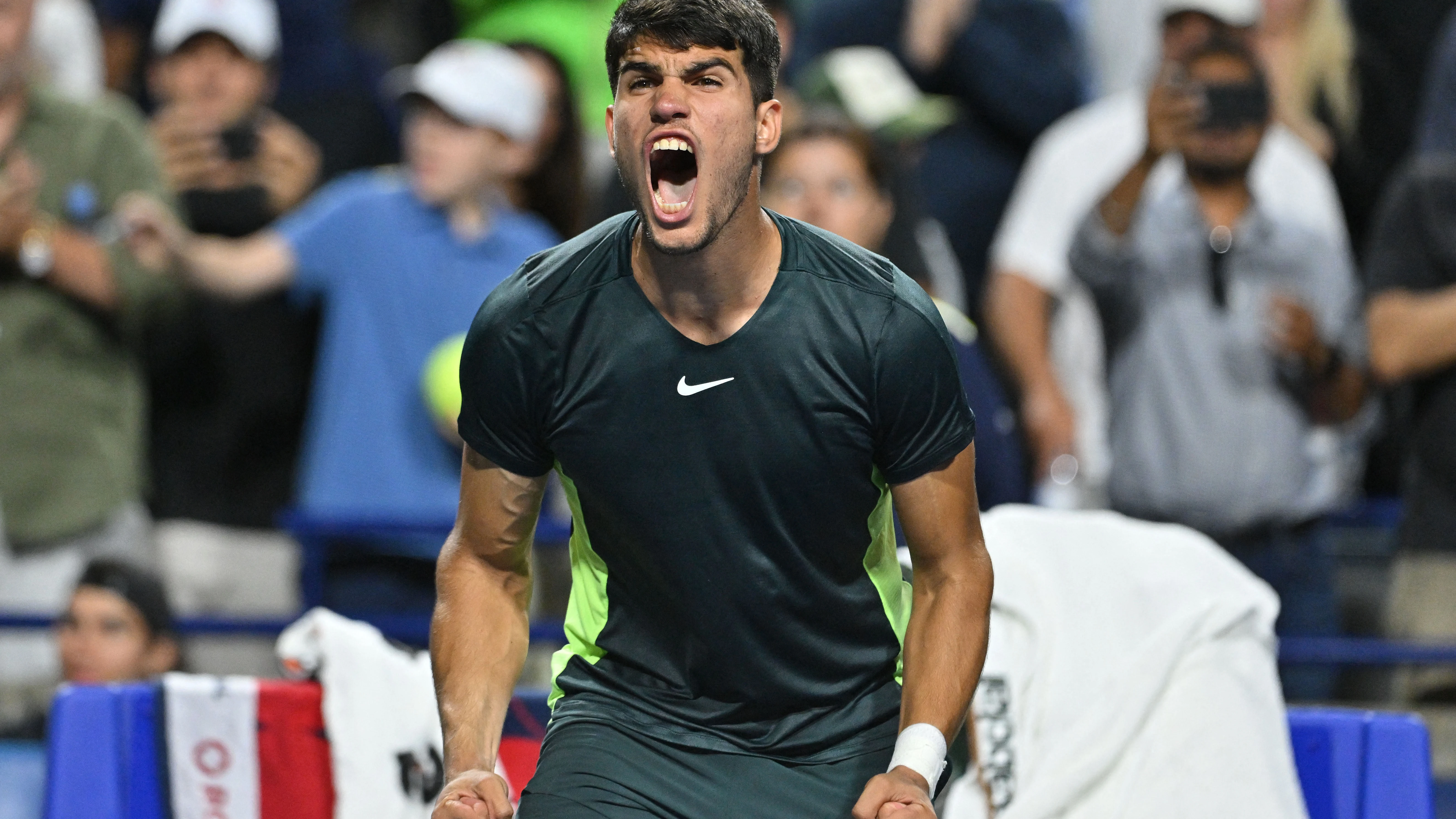 Carlos Alcaraz celebra su victoria ante Hubert Hurkacz