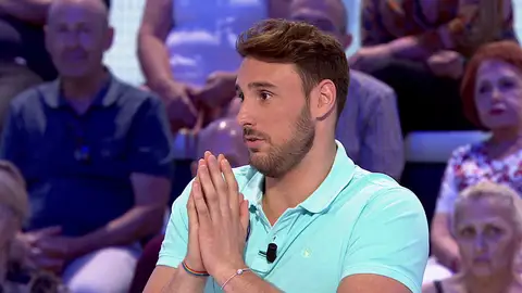 El aplaudido alegato de Víctor Gutiérrez: “Os invito a que cojáis también la bandera arcoíris” El aplaudido alegato de Víctor Gutiérrez: “Os invito a que cojáis también la bandera arcoíris”