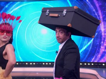 &iexcl;A la moda! El desfile m&aacute;s viral de Pablo Motos y Emilia Mernes 