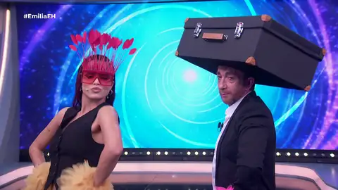 ¡A la moda! El desfile más viral de Pablo Motos y Emilia Mernes ¡A la moda! El desfile más viral de Pablo Motos y Emilia Mernes