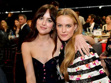 Dakota Johnson y Riley Keough Dakota Johnson y Riley Keough