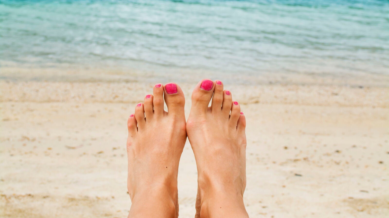 Cada vez menos mujeres hacen topless en España ¿Por qué?