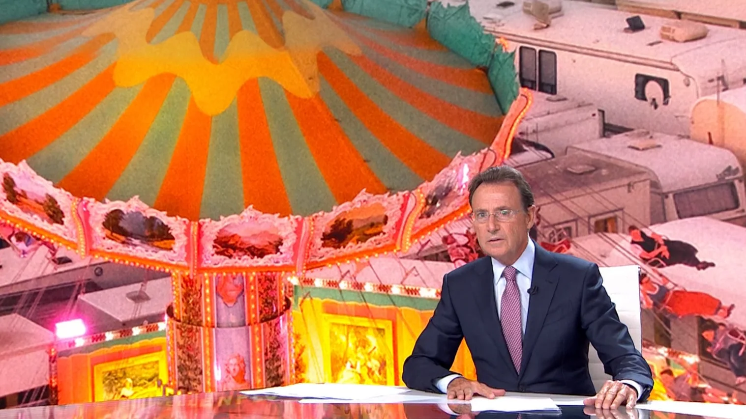 Matías Prats presentando el telediario de noche en Antena 3 Noticias Fin de Semana Matías Prats presentando el telediario de noche en Antena 3 Noticias Fin de Semana