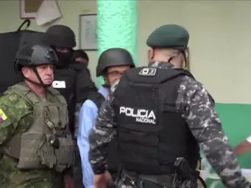 Christian Zurita acudiendo a votar Christian Zurita acudiendo a votar