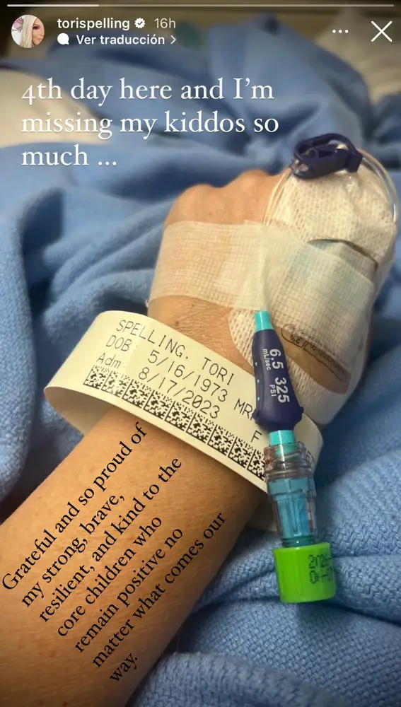 Tori Spelling en el hospital