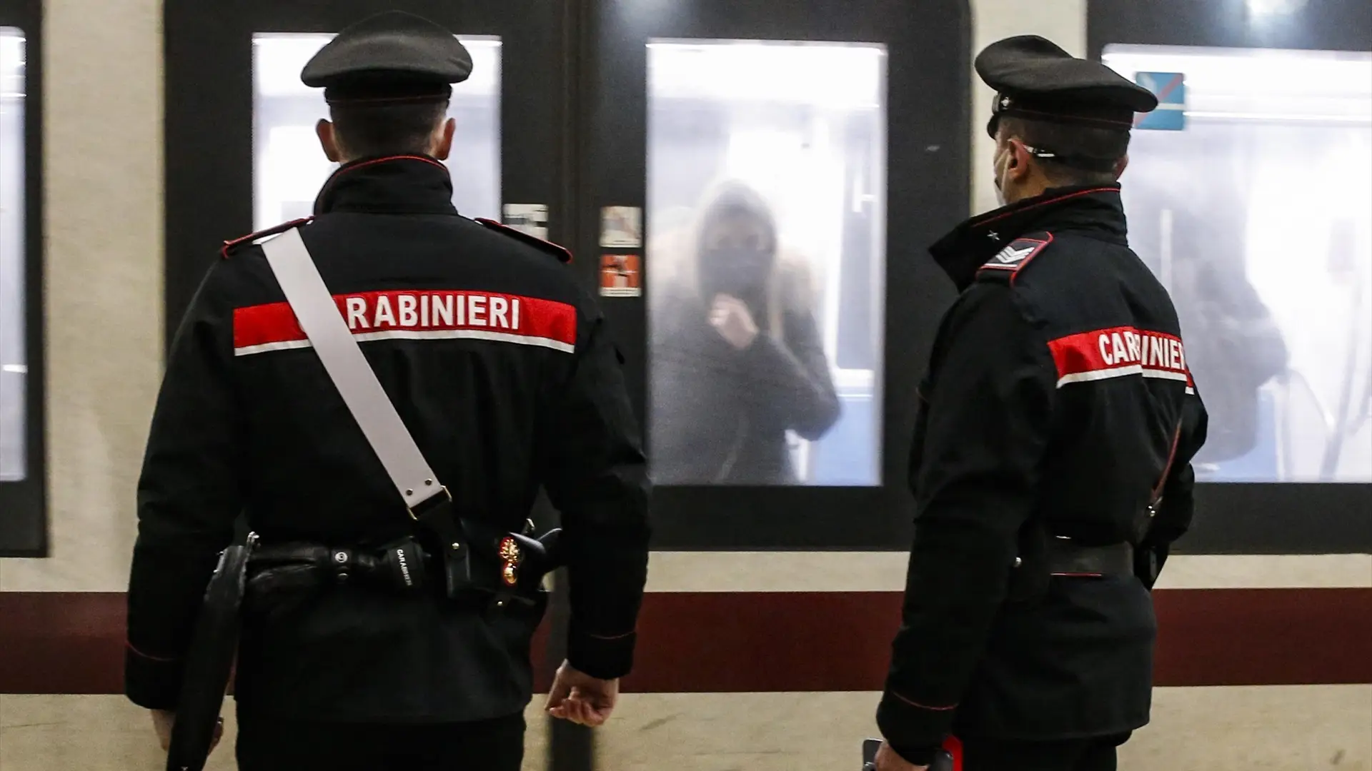 Agentes de los carabinieri Agentes de los carabinieri