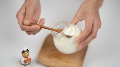 La forma correcta de comer yogur según los nutricionistas