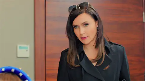 Ender pone fin a su pacto con Yildiz: “Demuestra que Halit es el padre y luego ven a buscarme” Ender pone fin a su pacto con Yildiz: “Demuestra que Halit es el padre y luego ven a buscarme”