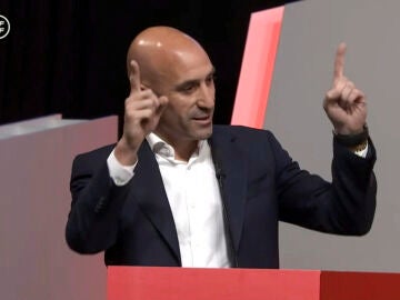 Luis Rubiales ante la Asamblea de la RFEF